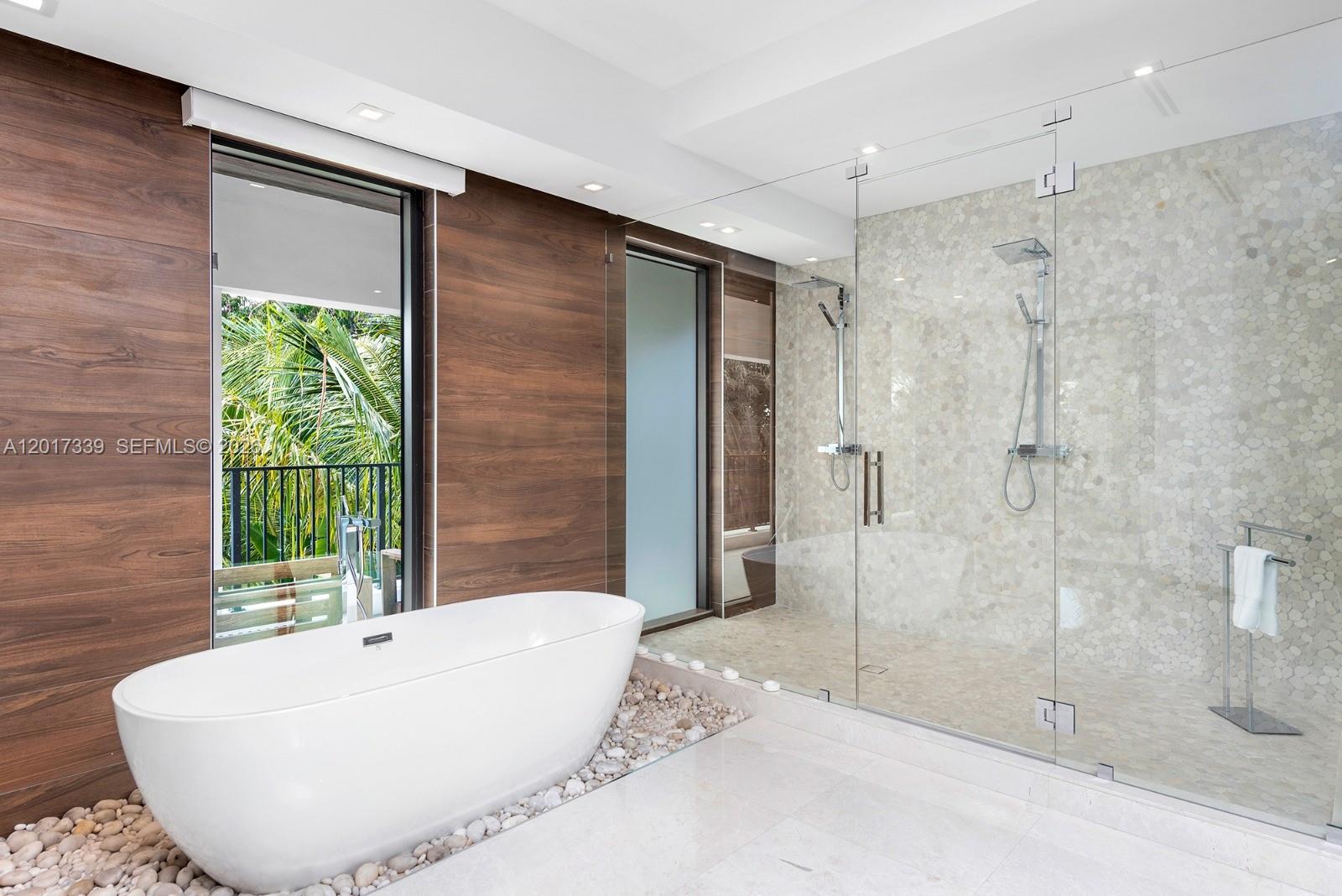 3734 Chase Ave Miami Beach, FL 33140