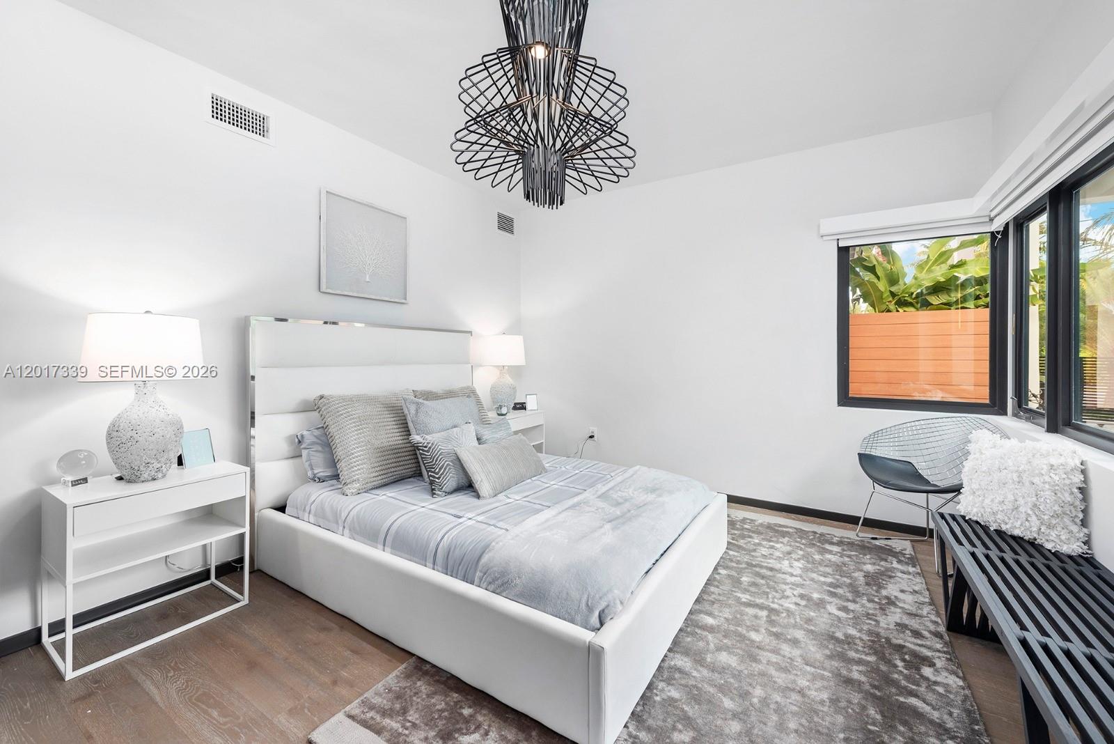 3734 Chase Ave Miami Beach, FL 33140