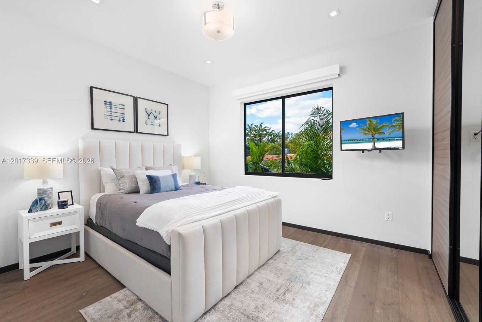 3734 Chase Ave Miami Beach, FL 33140