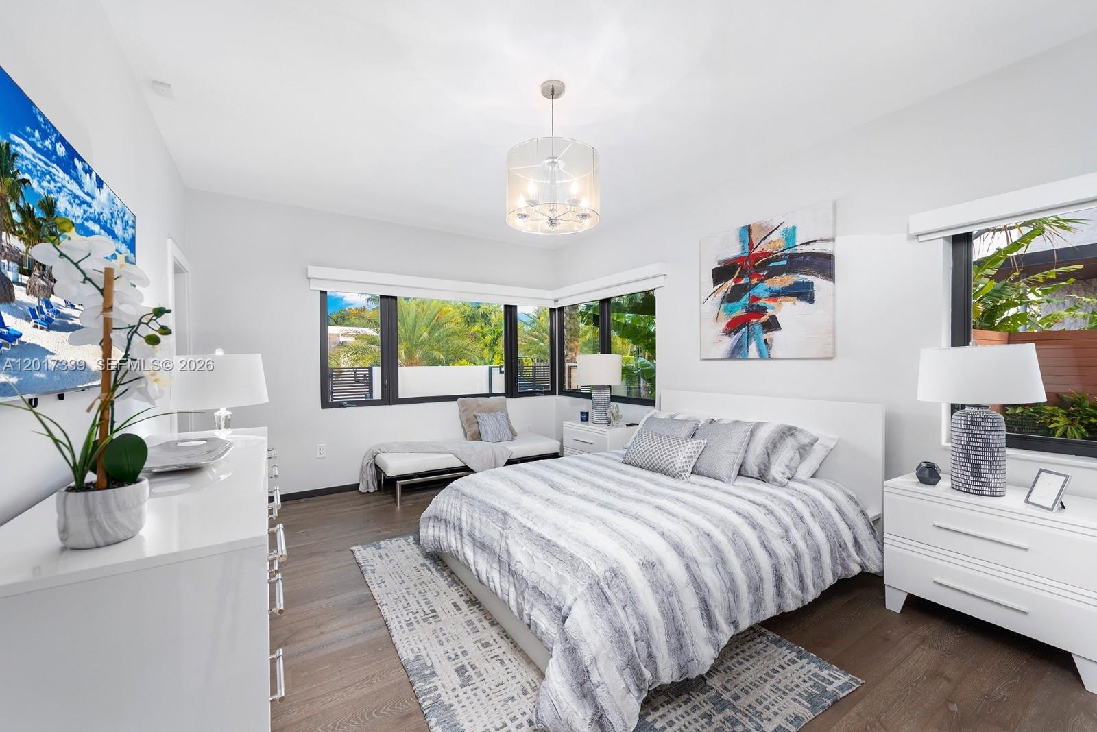 3734 Chase Ave Miami Beach, FL 33140