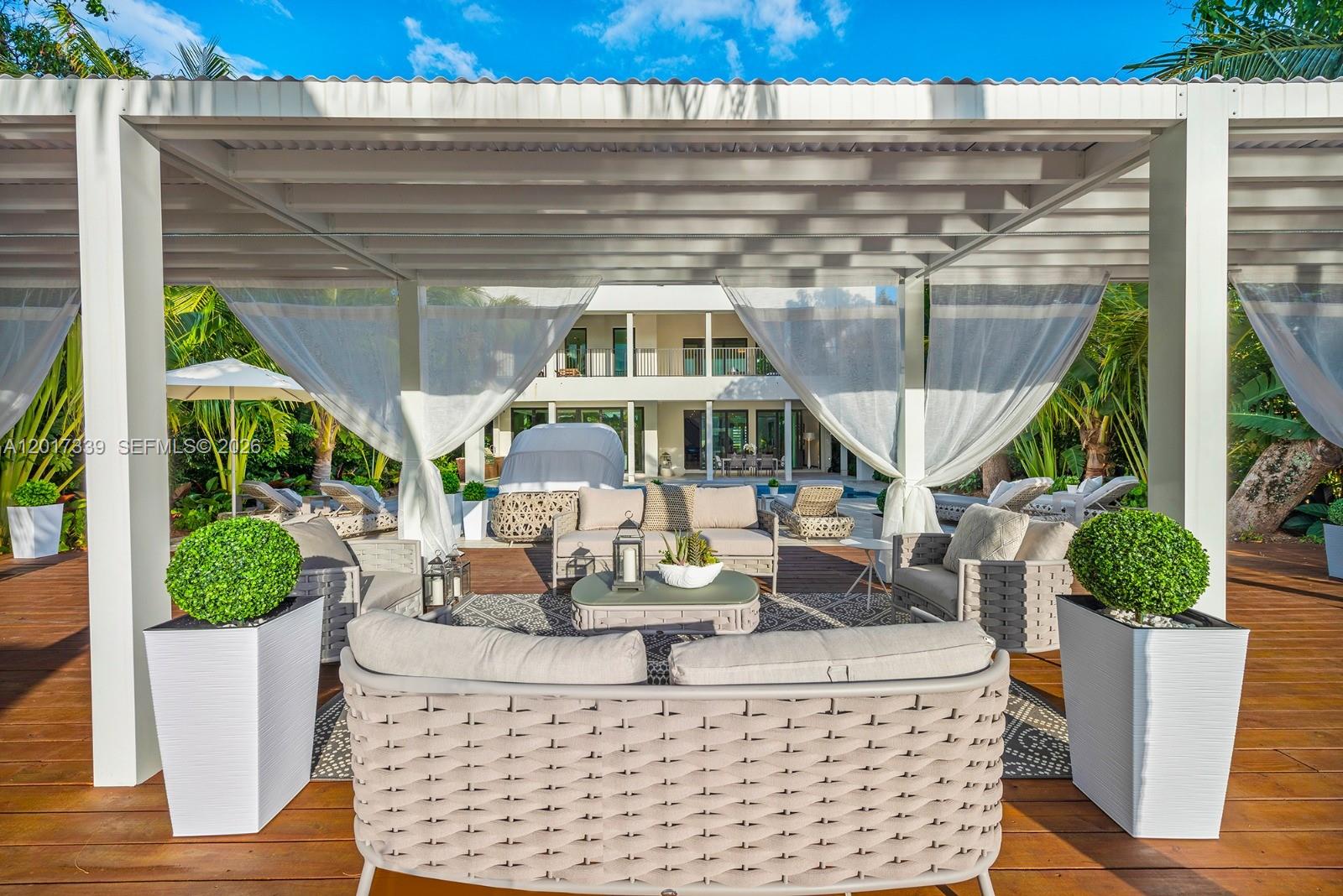 3734 Chase Ave Miami Beach, FL 33140