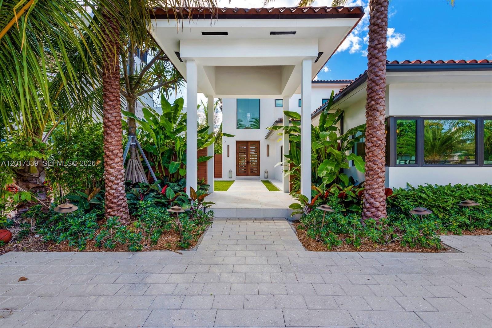 3734 Chase Ave Miami Beach, FL 33140