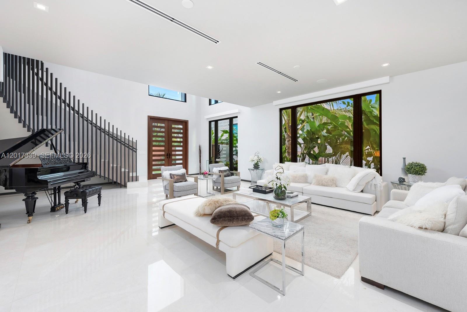 3734 Chase Ave Miami Beach, FL 33140