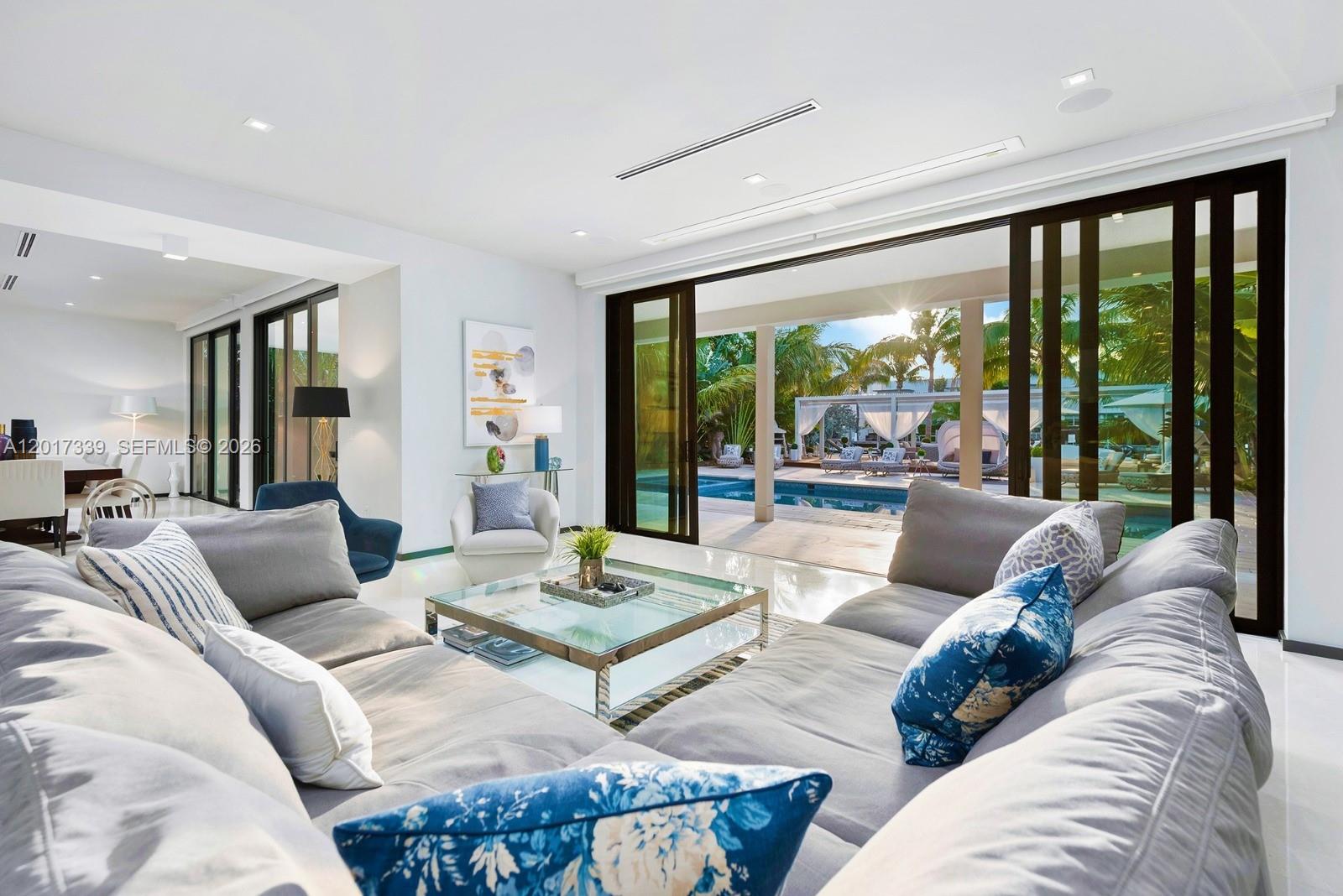 3734 Chase Ave Miami Beach, FL 33140