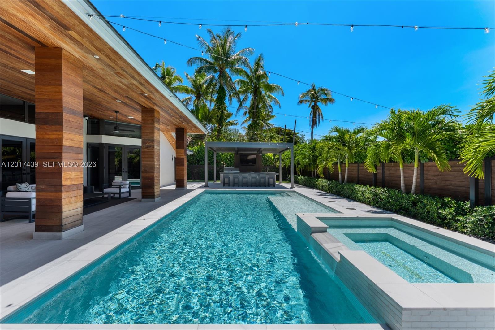 10040 SW 124th St Miami, FL 33176