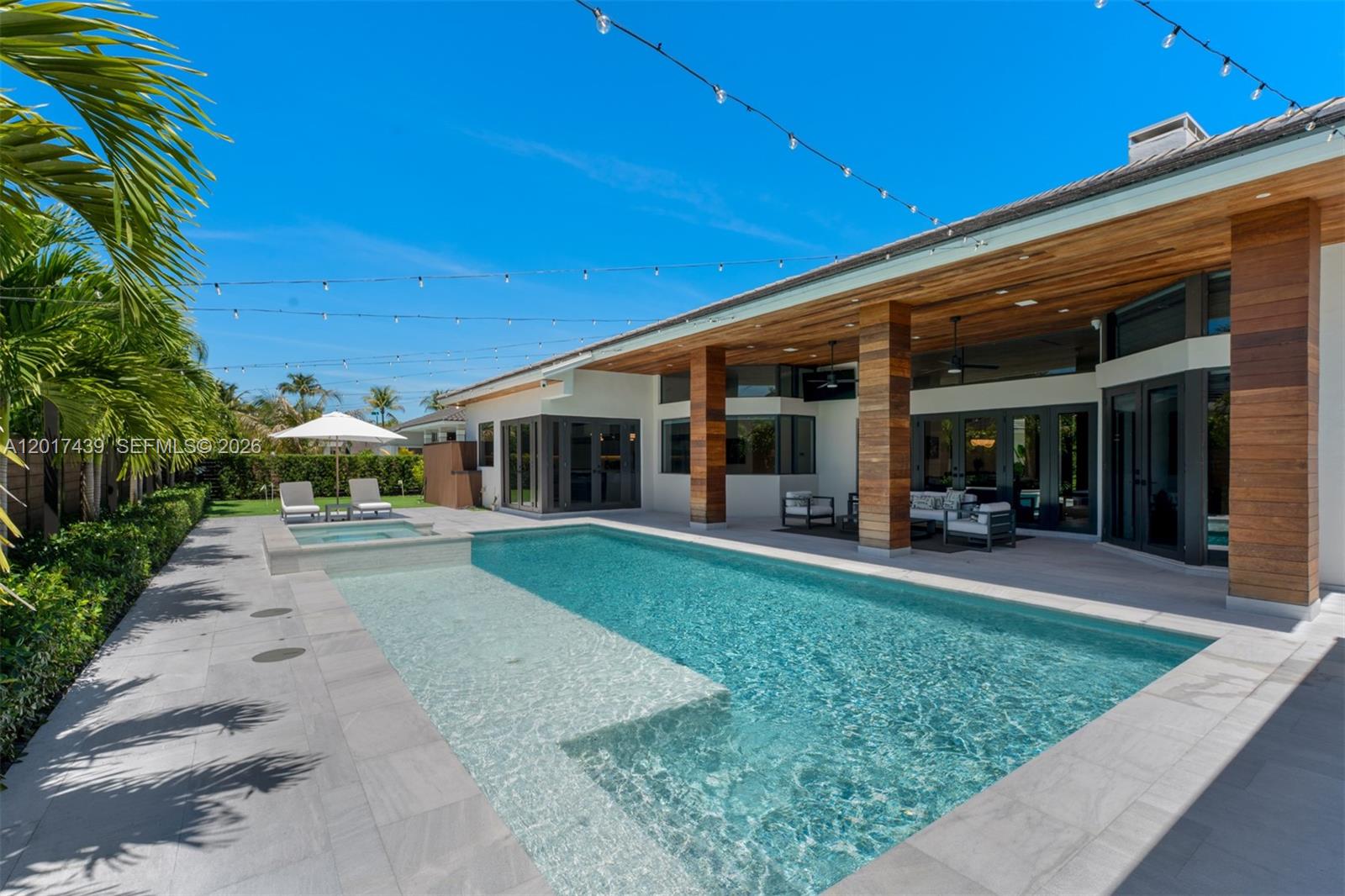 10040 SW 124th St Miami, FL 33176