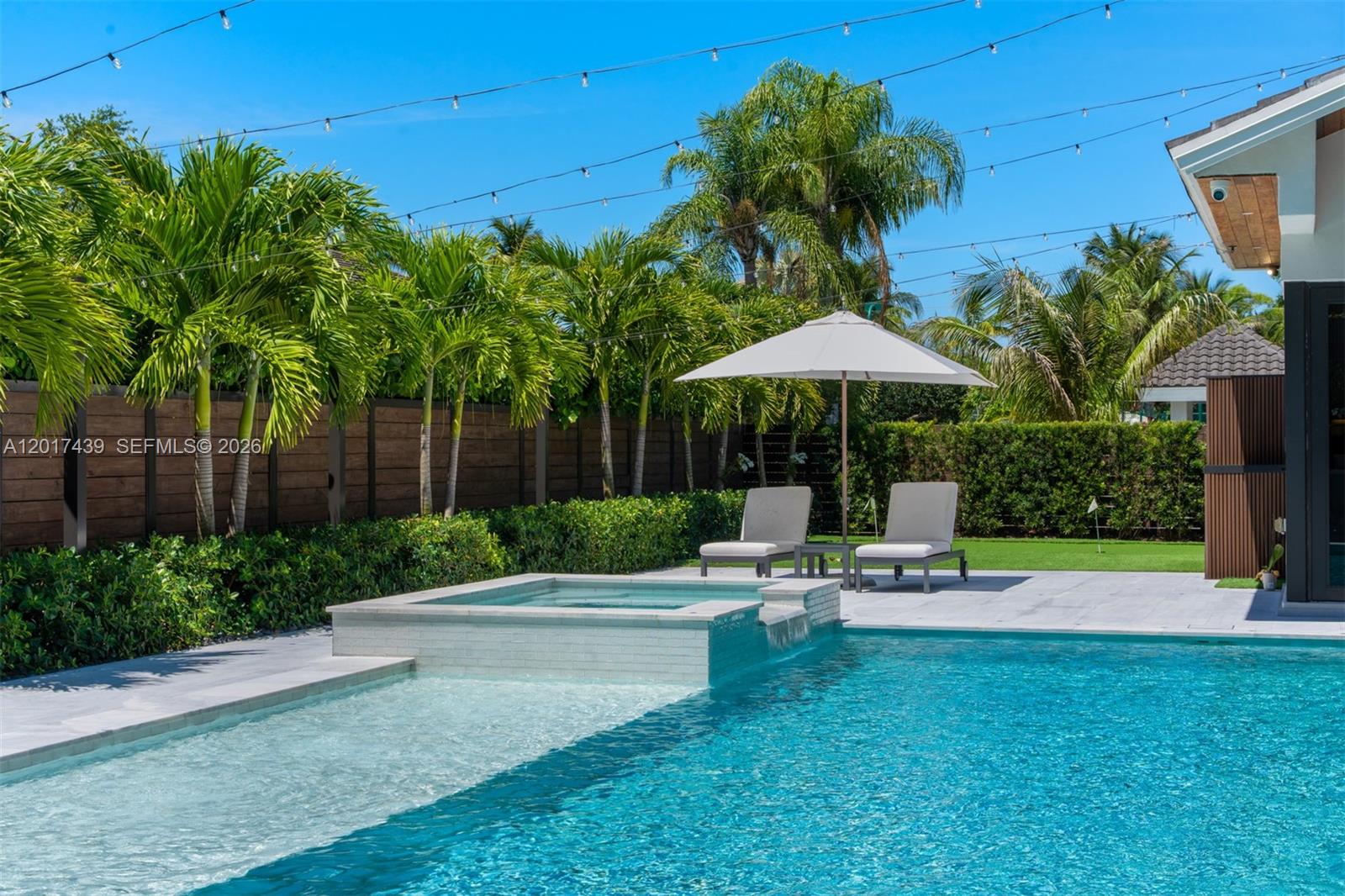 10040 SW 124th St Miami, FL 33176