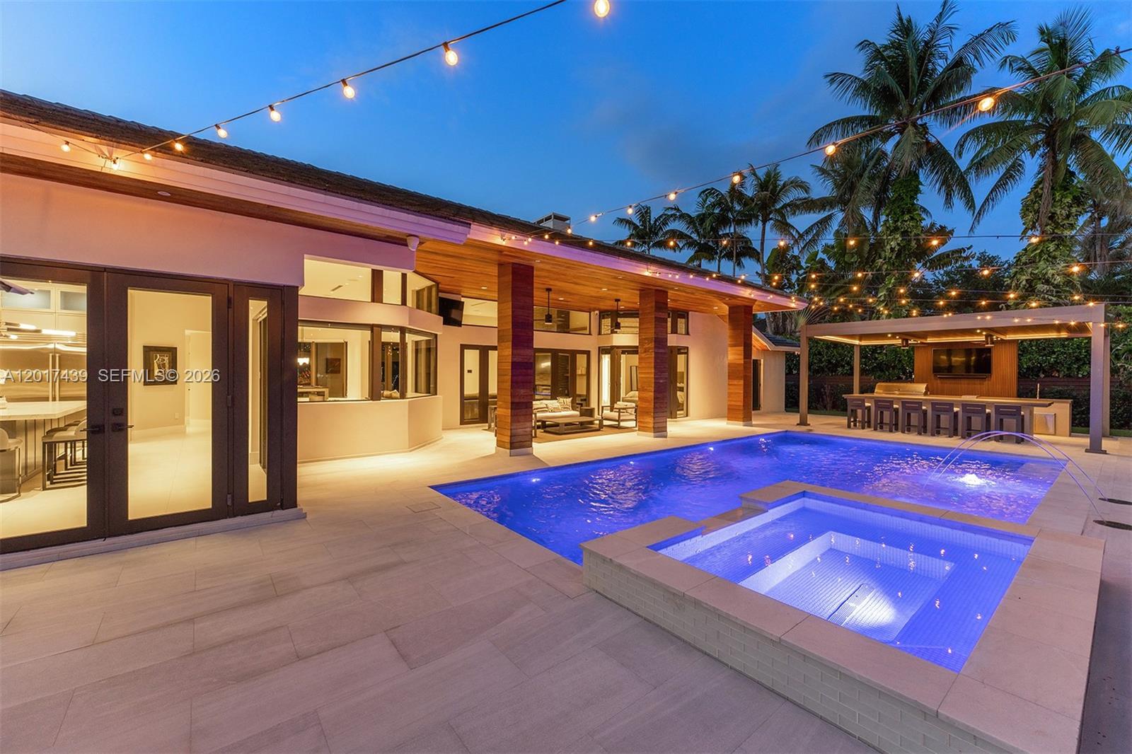 10040 SW 124th St Miami, FL 33176