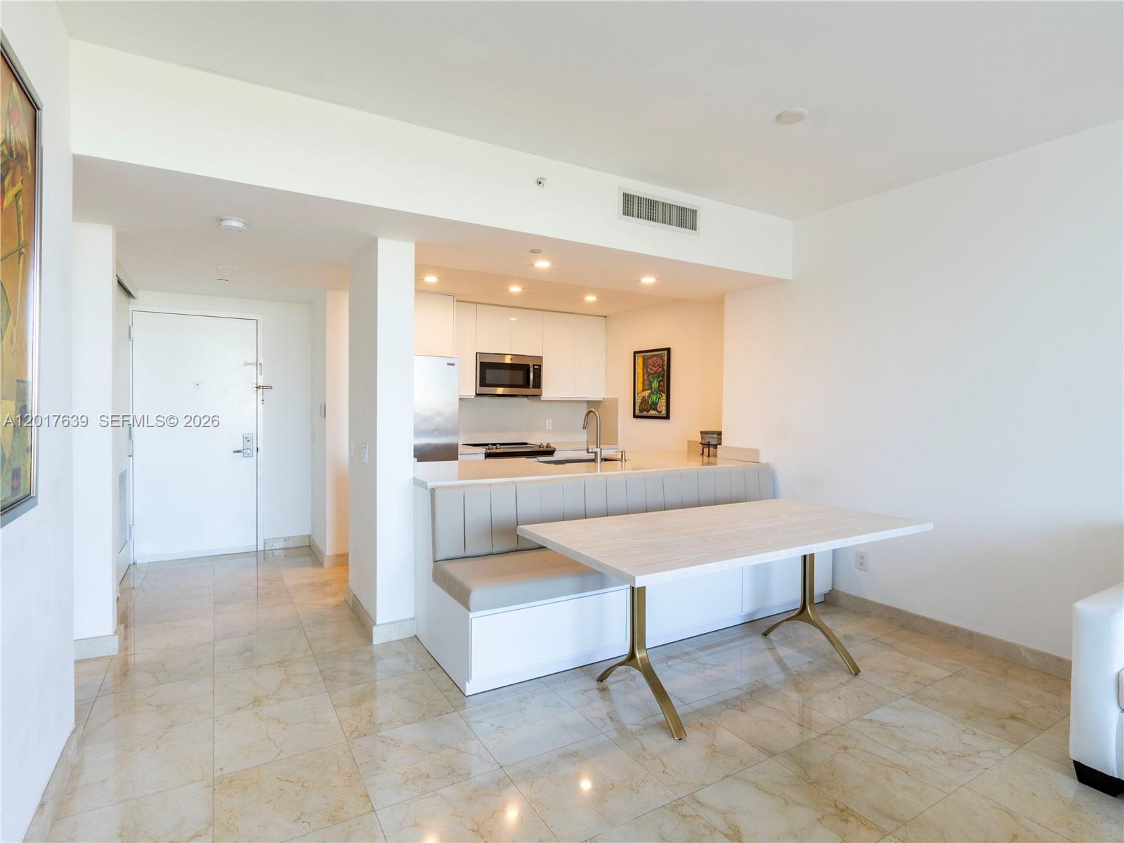 2475 Brickell Ave #903 Miami, FL 33129