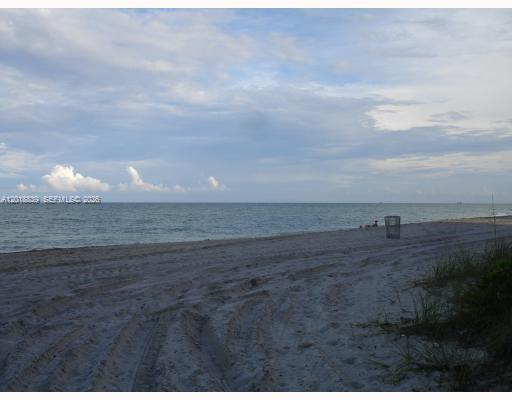 6039 Collins Ave #537