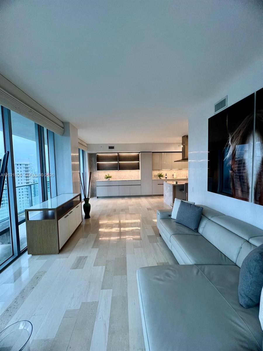 image Brickell House9
