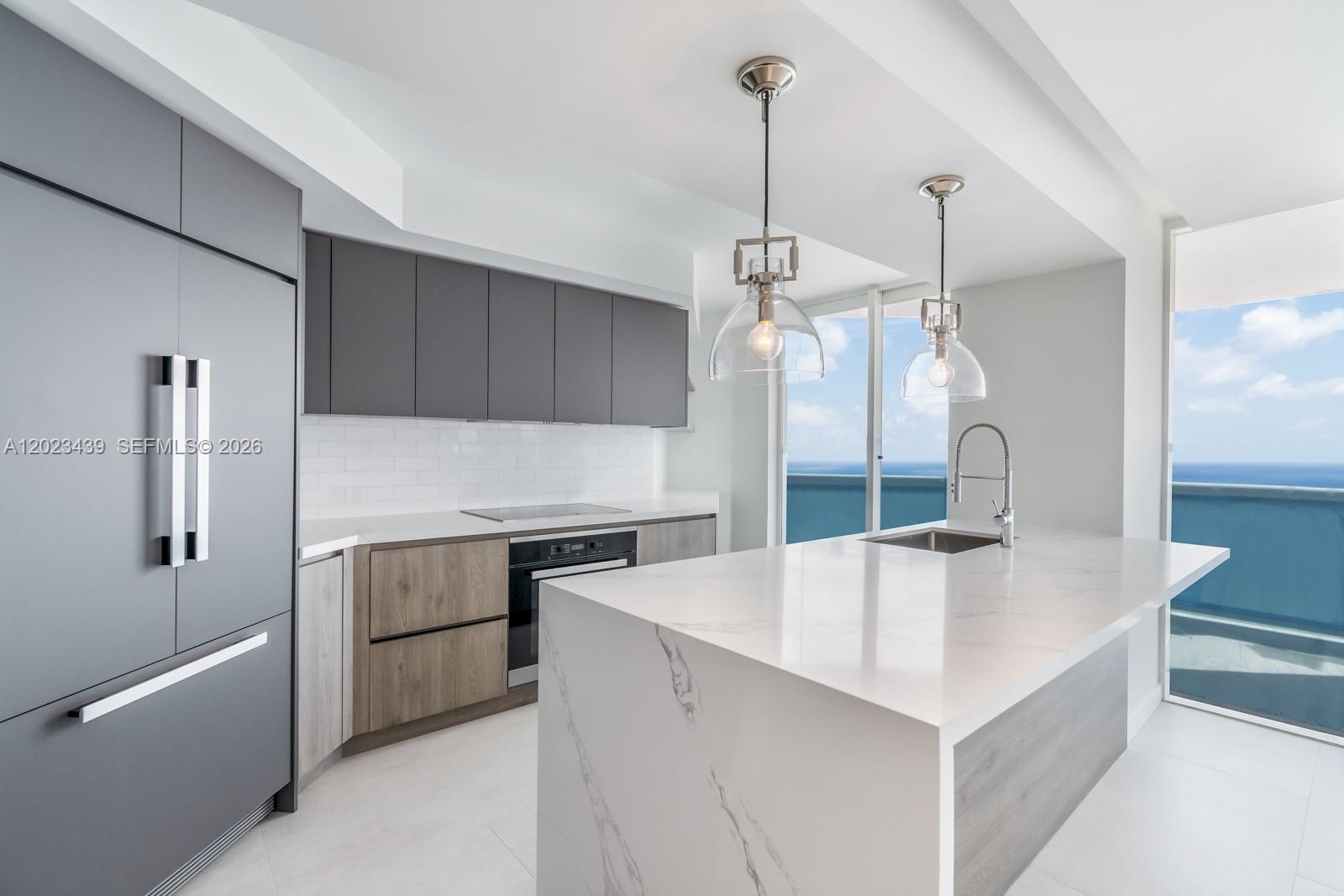 6301 Collins Ave #2502