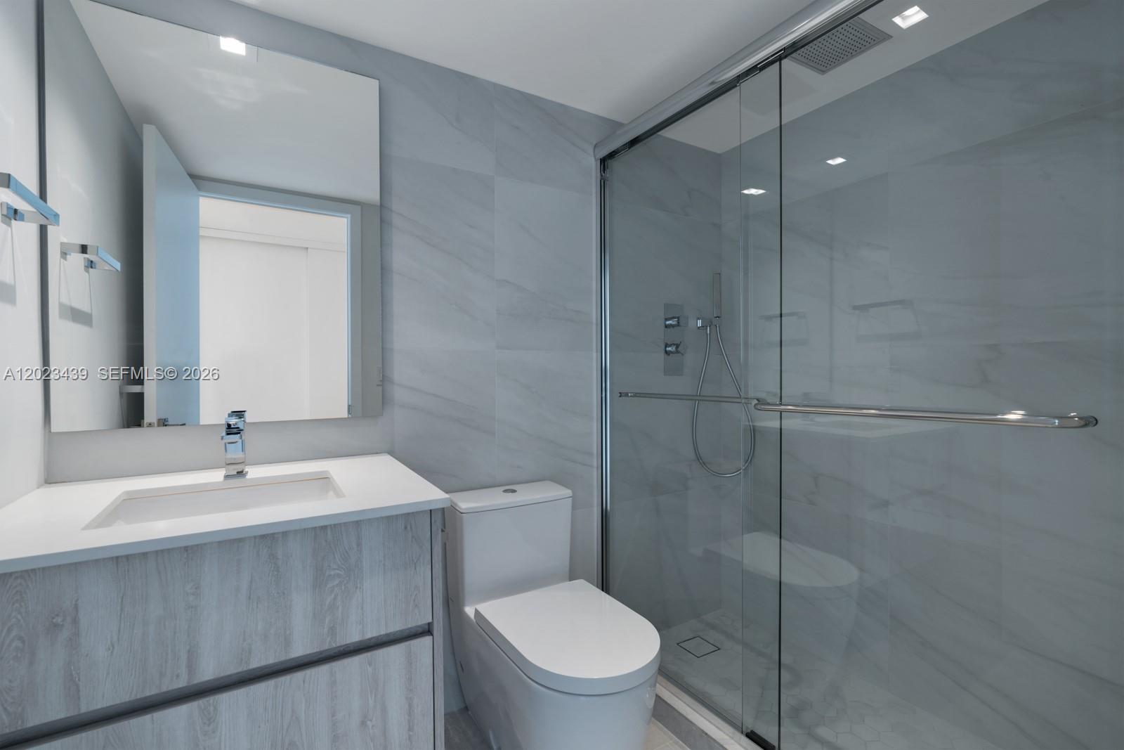 6301 Collins Ave #2502 Miami Beach, FL 33141