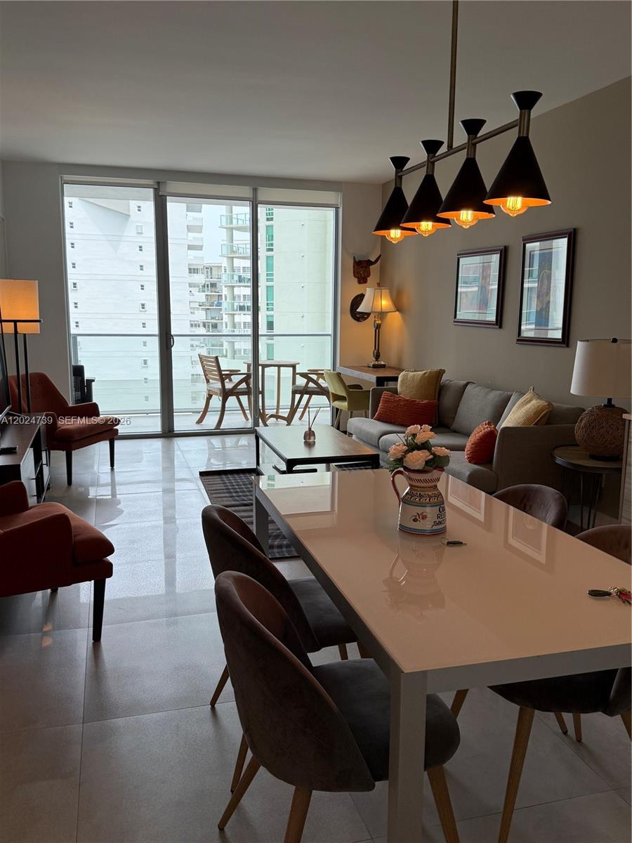 image Brickell House3