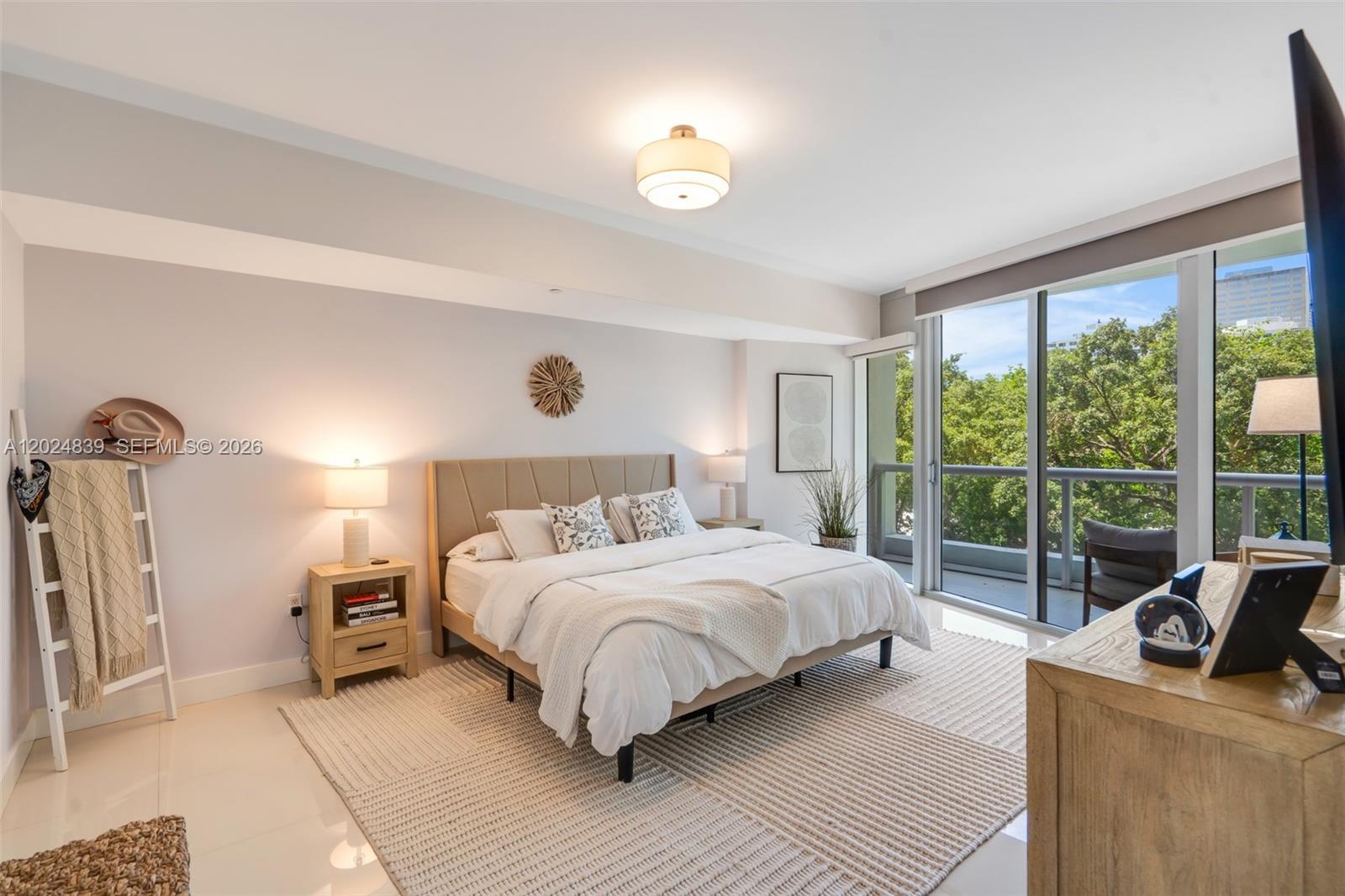 495 Brickell Ave #409 Miami, FL 33131