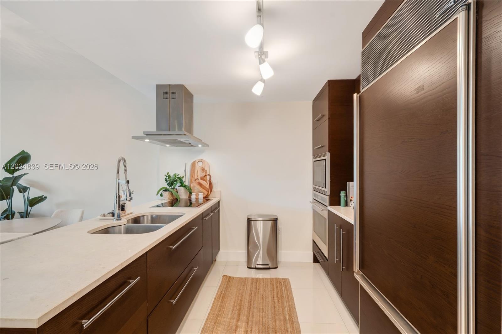 495 Brickell Ave #409 Miami, FL 33131