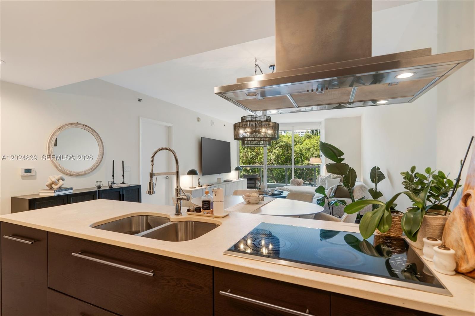 495 Brickell Ave #409 Miami, FL 33131