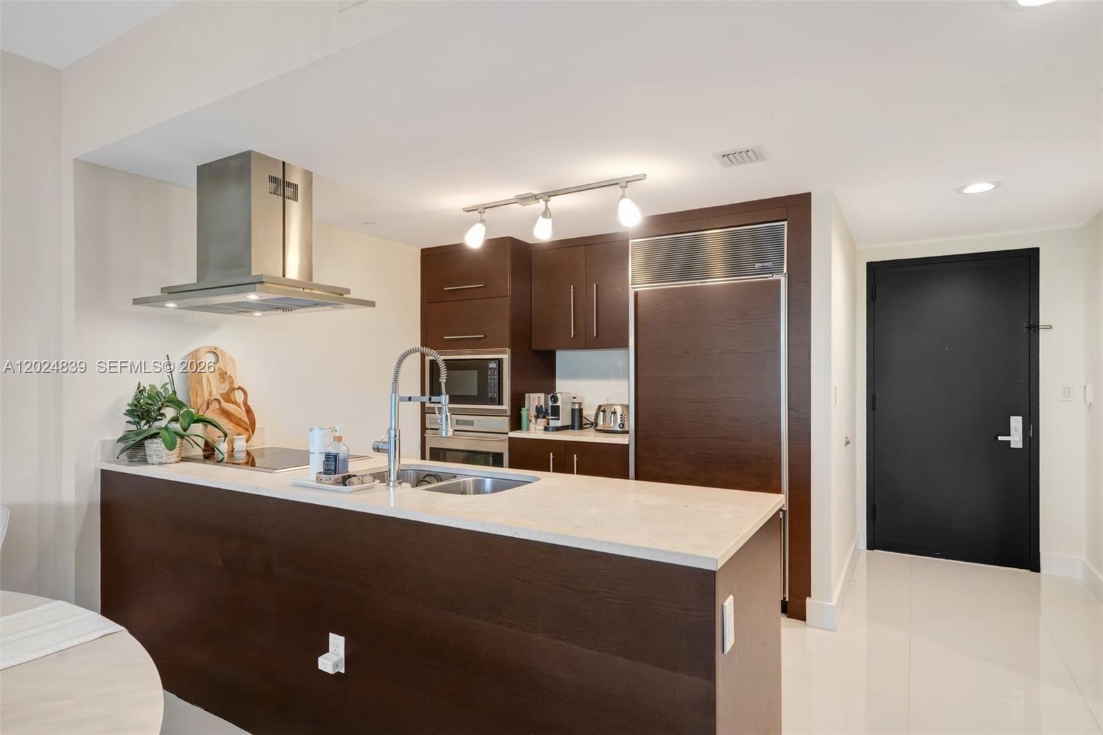 495 Brickell Ave #409 Miami, FL 33131