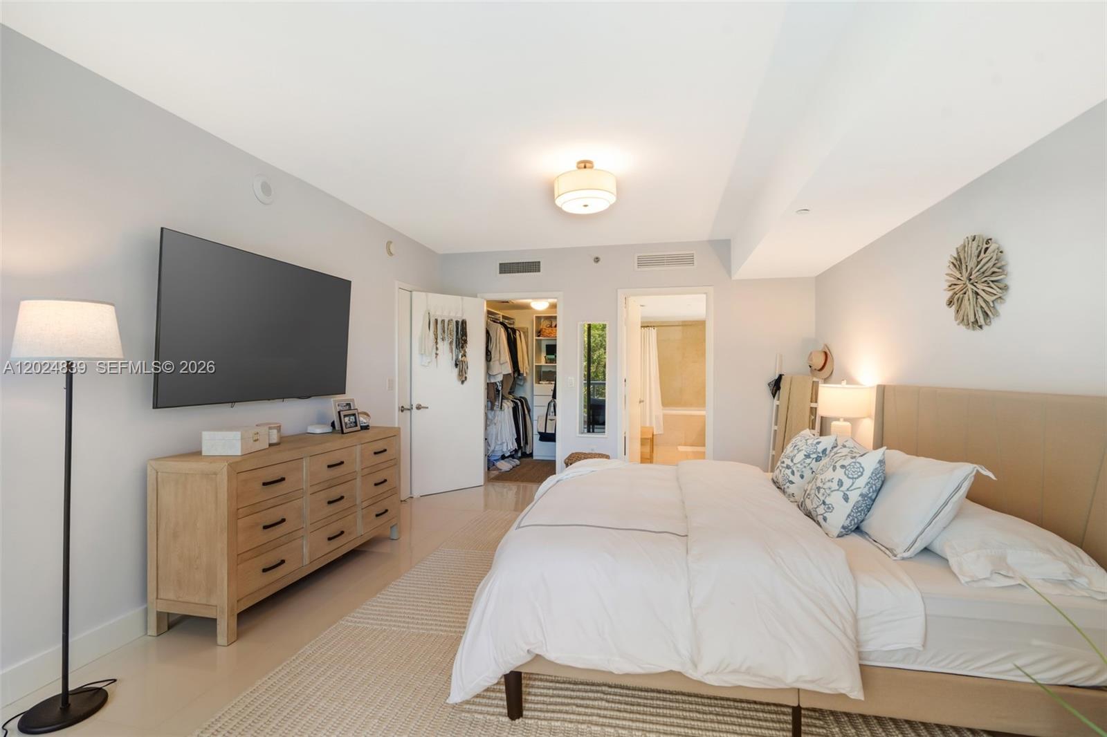 495 Brickell Ave #409 Miami, FL 33131