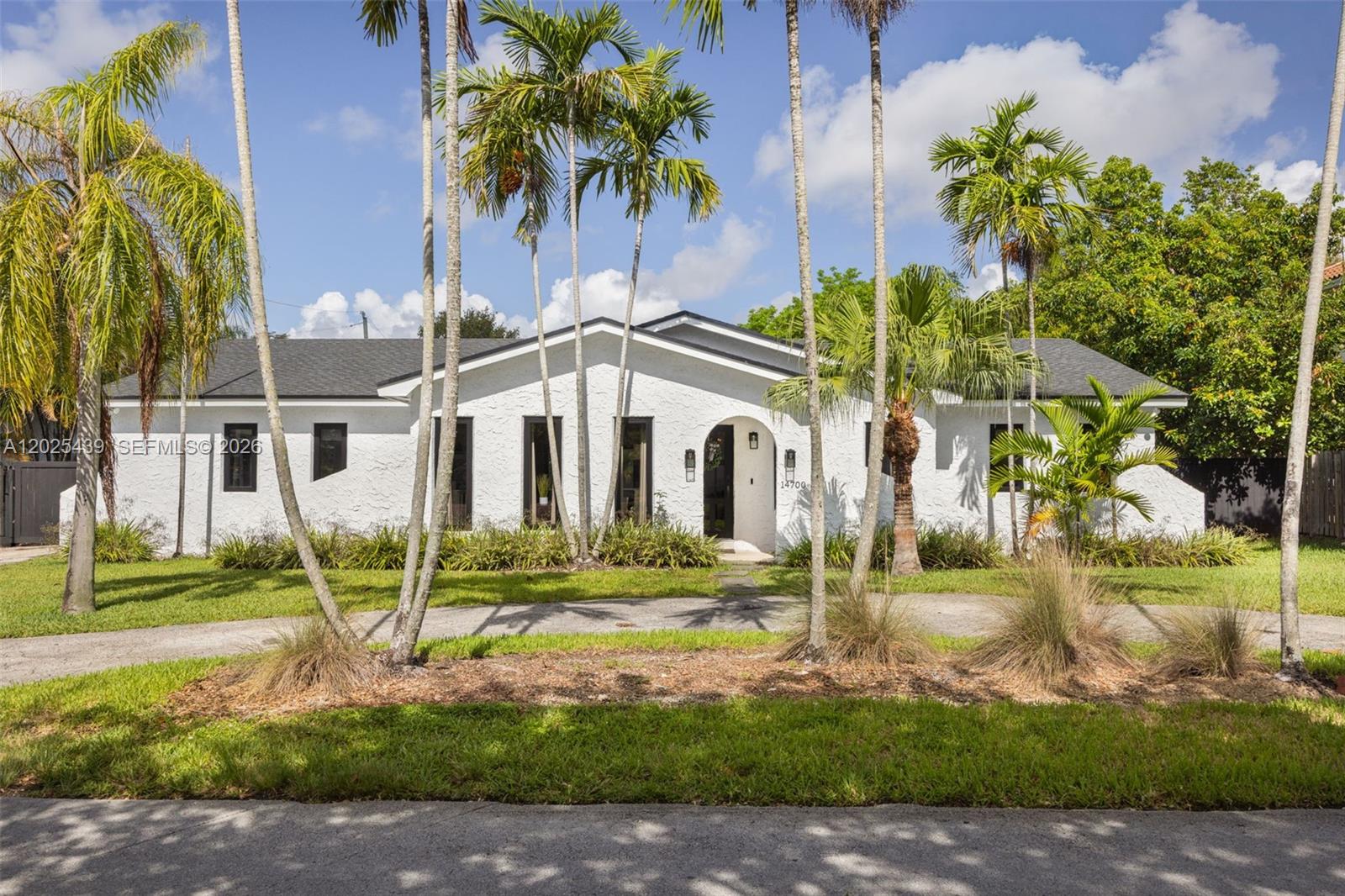 14700 Sailfish Dr Coral Gables, FL 33158