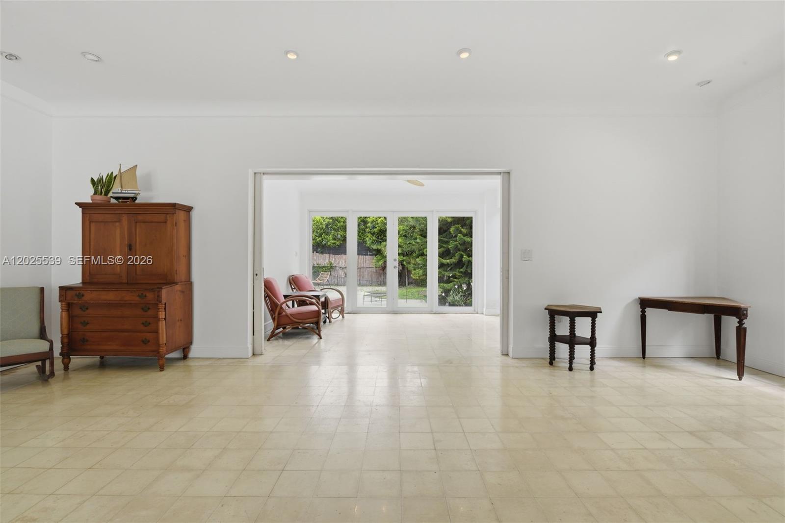 2535 Sunset Miami Beach, FL 33140