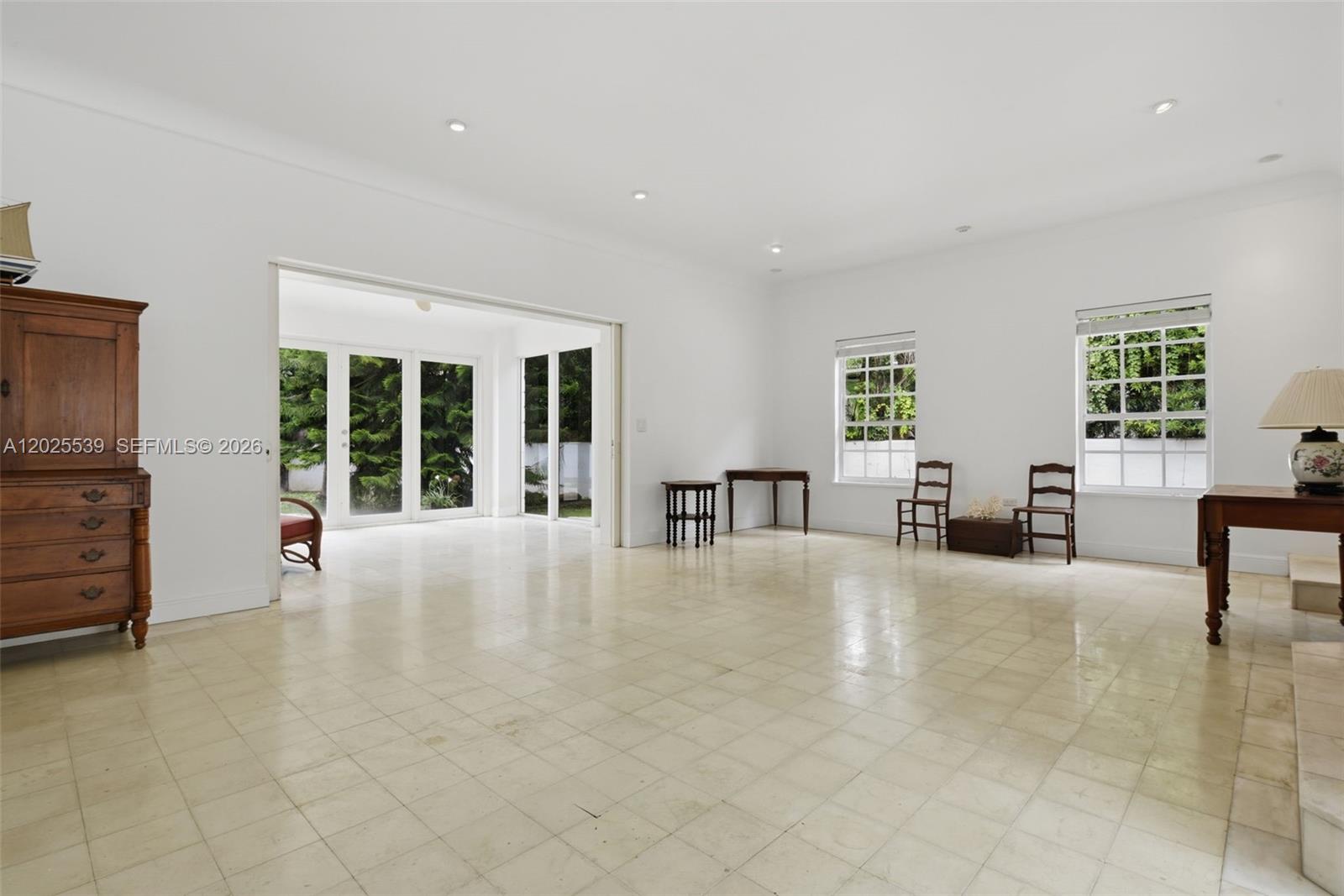 2535 Sunset Miami Beach, FL 33140