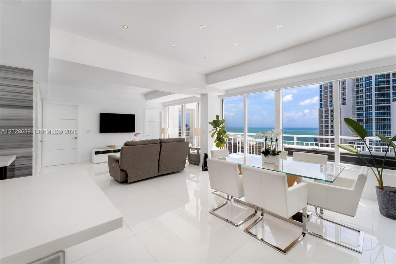 400 S Pointe Dr #PH2502 Miami Beach, FL 33139