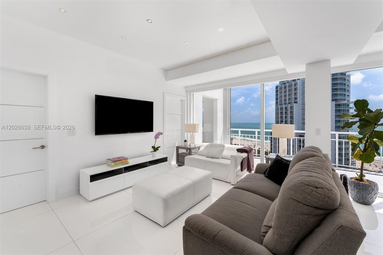 400 S Pointe Dr #PH2502 Miami Beach, FL 33139
