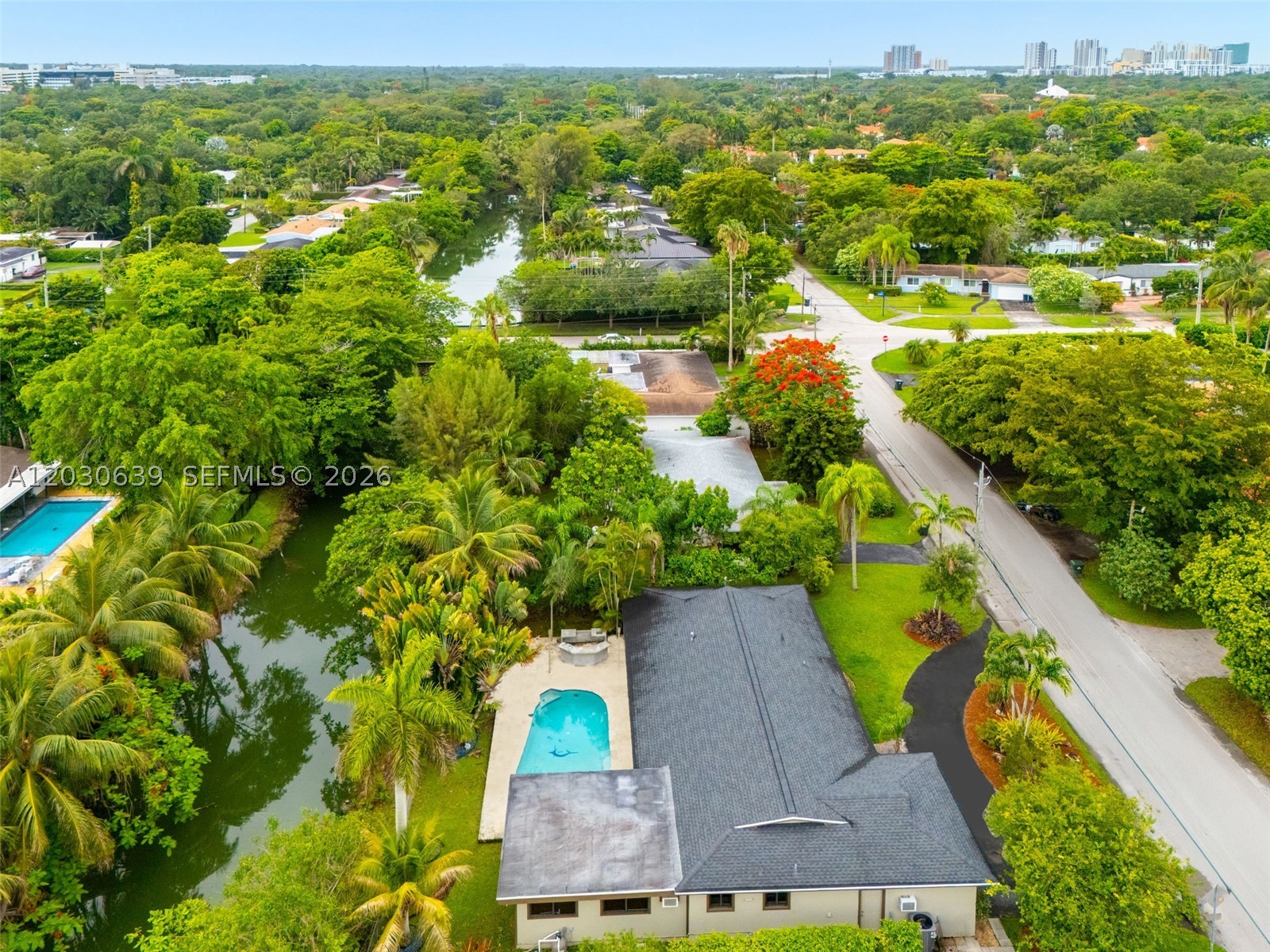6311 SW 65th Ave South Miami, FL 33143