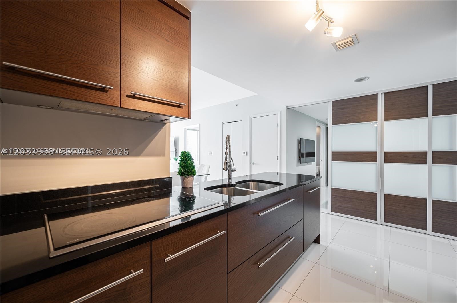 485 Brickell Ave #3109 Miami, FL 33131