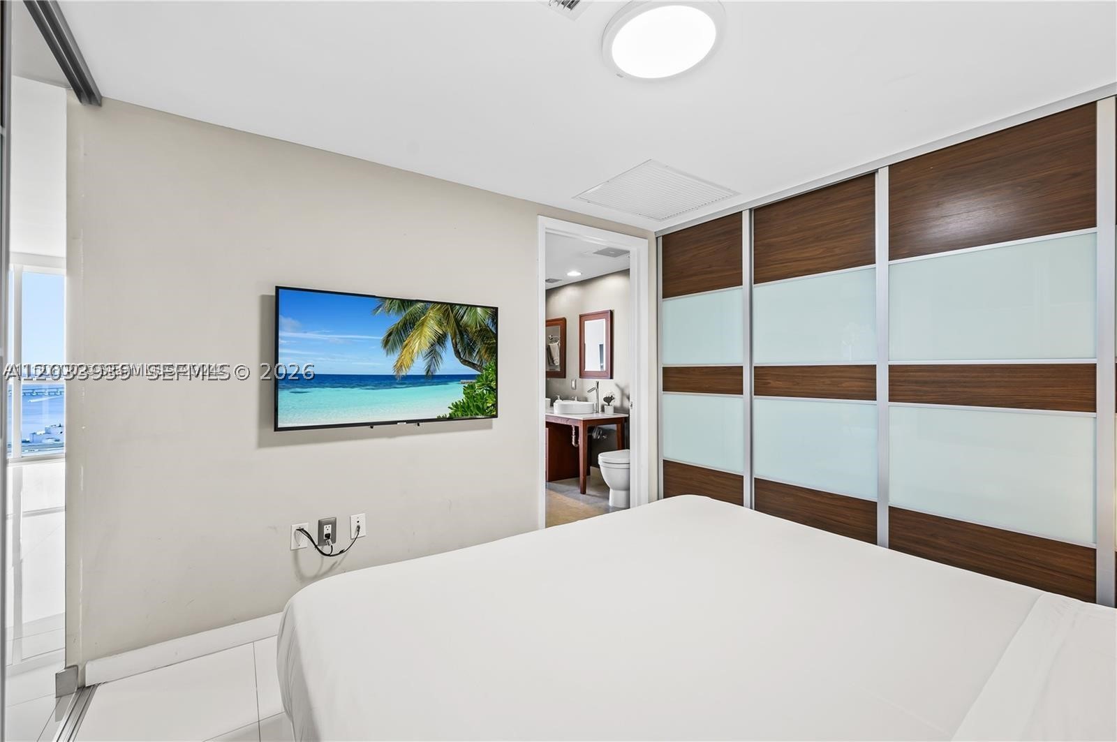 485 Brickell Ave #3109 Miami, FL 33131