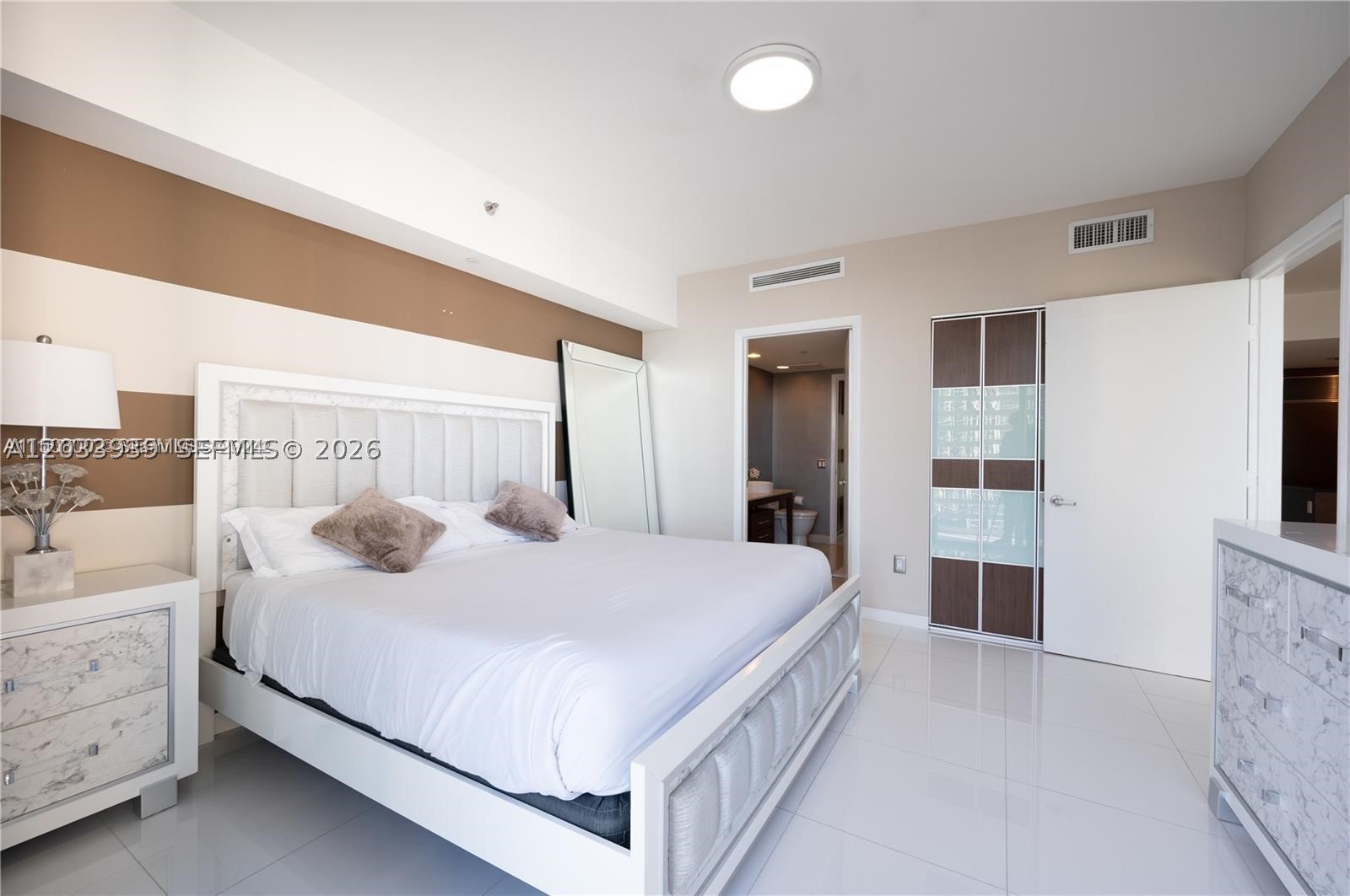 485 Brickell Ave #3109 Miami, FL 33131