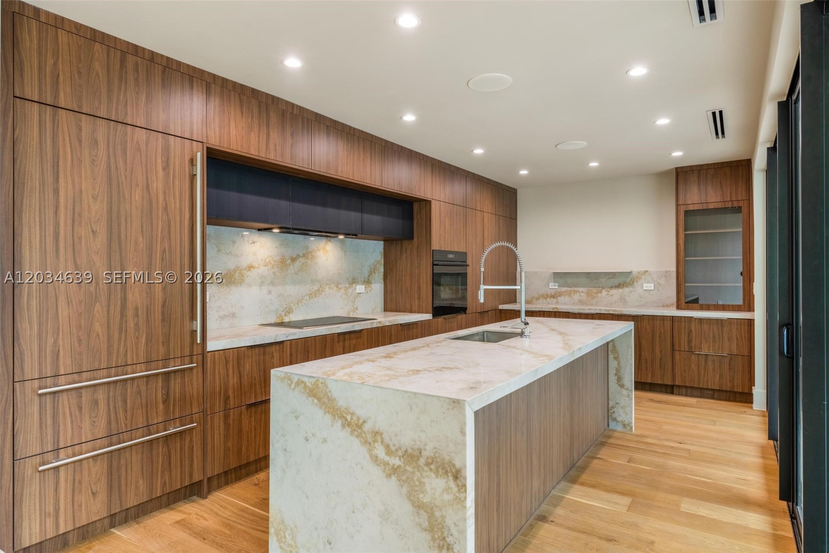 43 NW 42nd St Miami, FL 33127