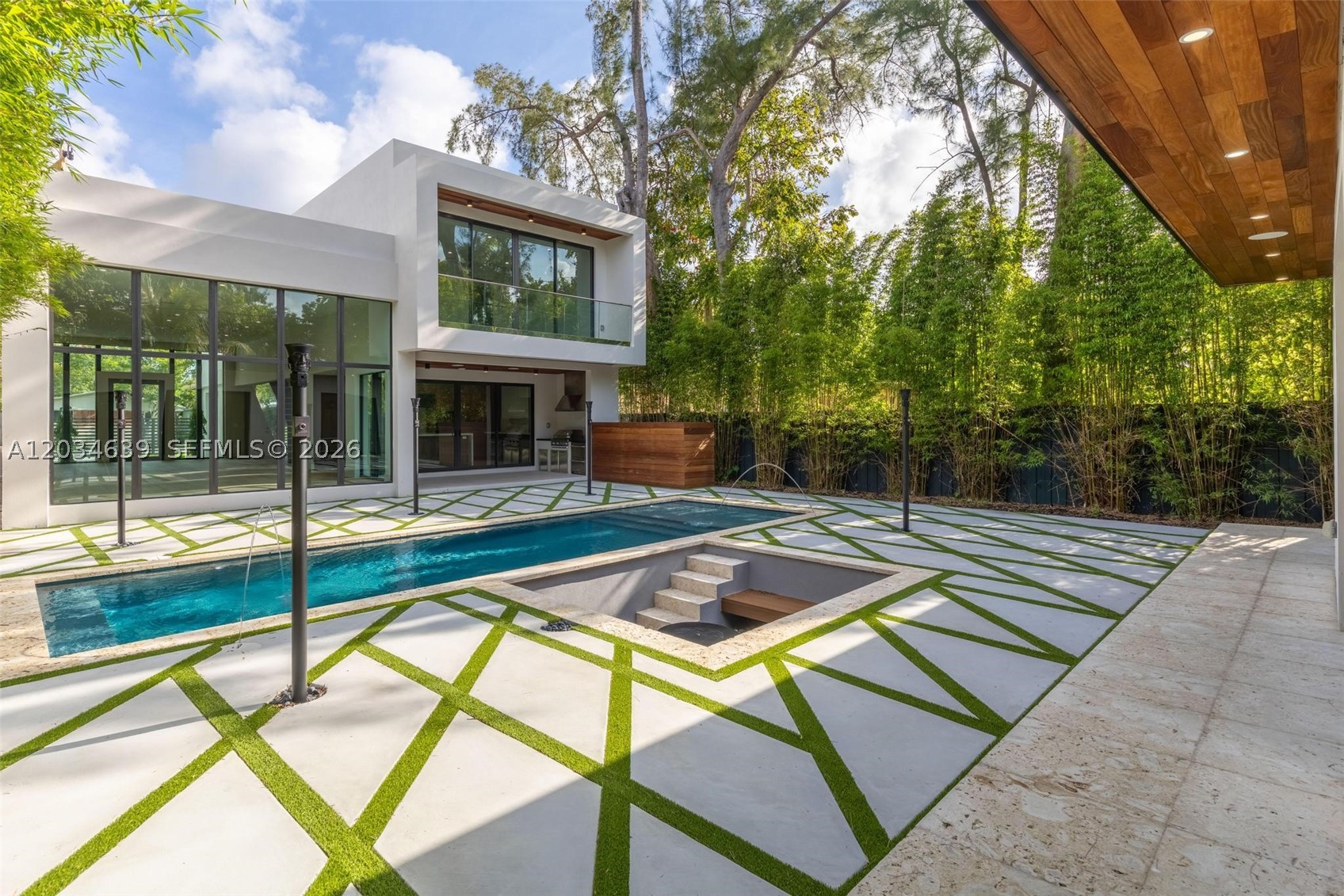43 NW 42nd St Miami, FL 33127