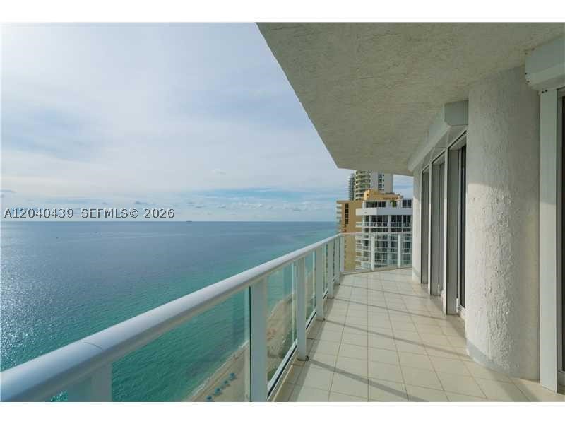 16445 Collins Ave #OS21/26(11B) Sunny Isles Beach, FL 33160