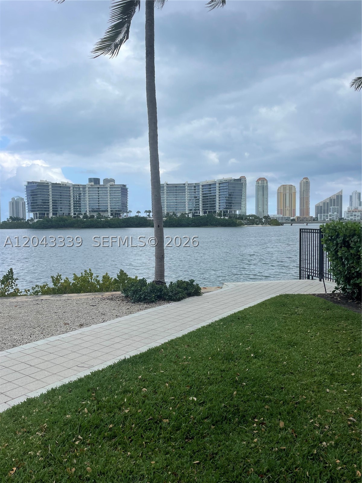 3155 NE 184th St #8105 Aventura, FL 33160