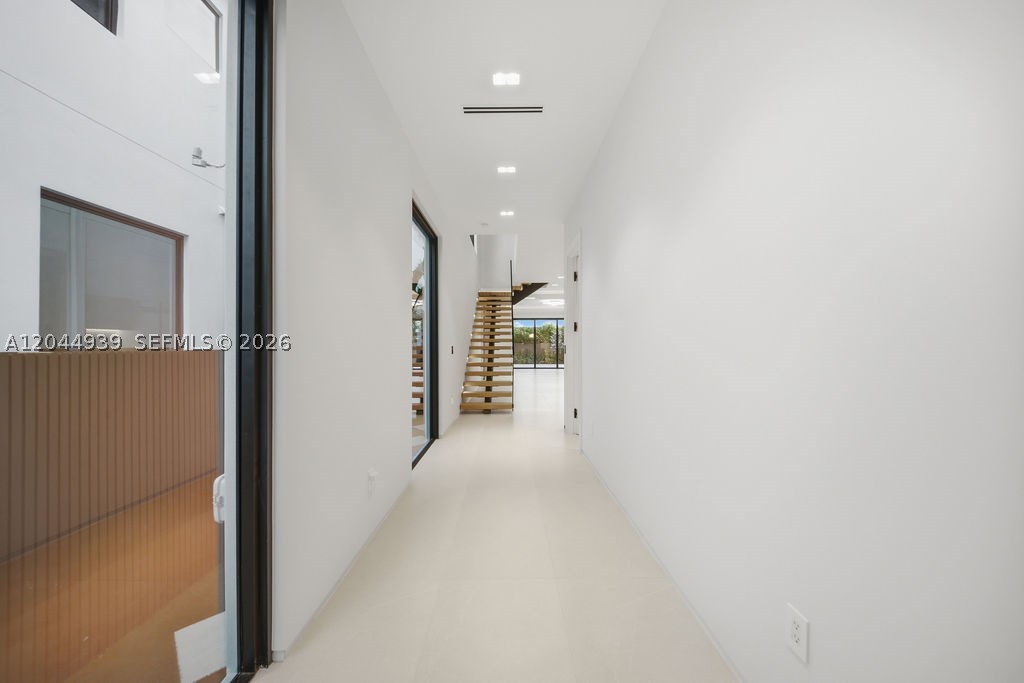 1332 NE 16th Ter Fort Lauderdale, FL 33304
