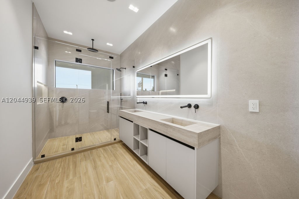 1332 NE 16th Ter Fort Lauderdale, FL 33304