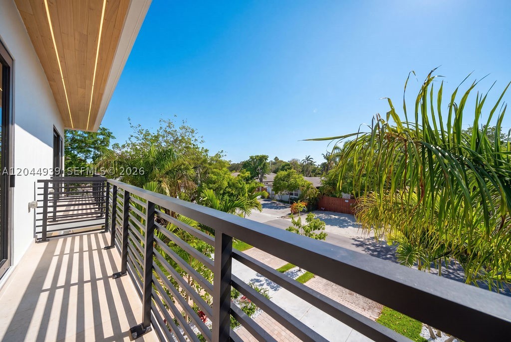 1332 NE 16th Ter Fort Lauderdale, FL 33304