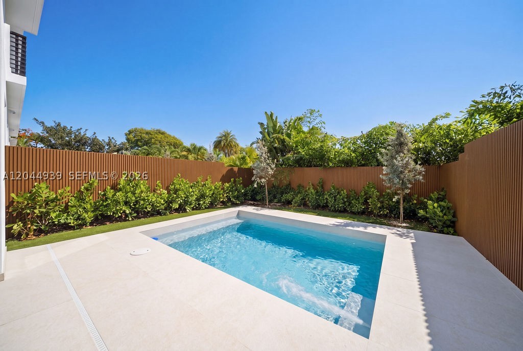 1332 NE 16th Ter Fort Lauderdale, FL 33304