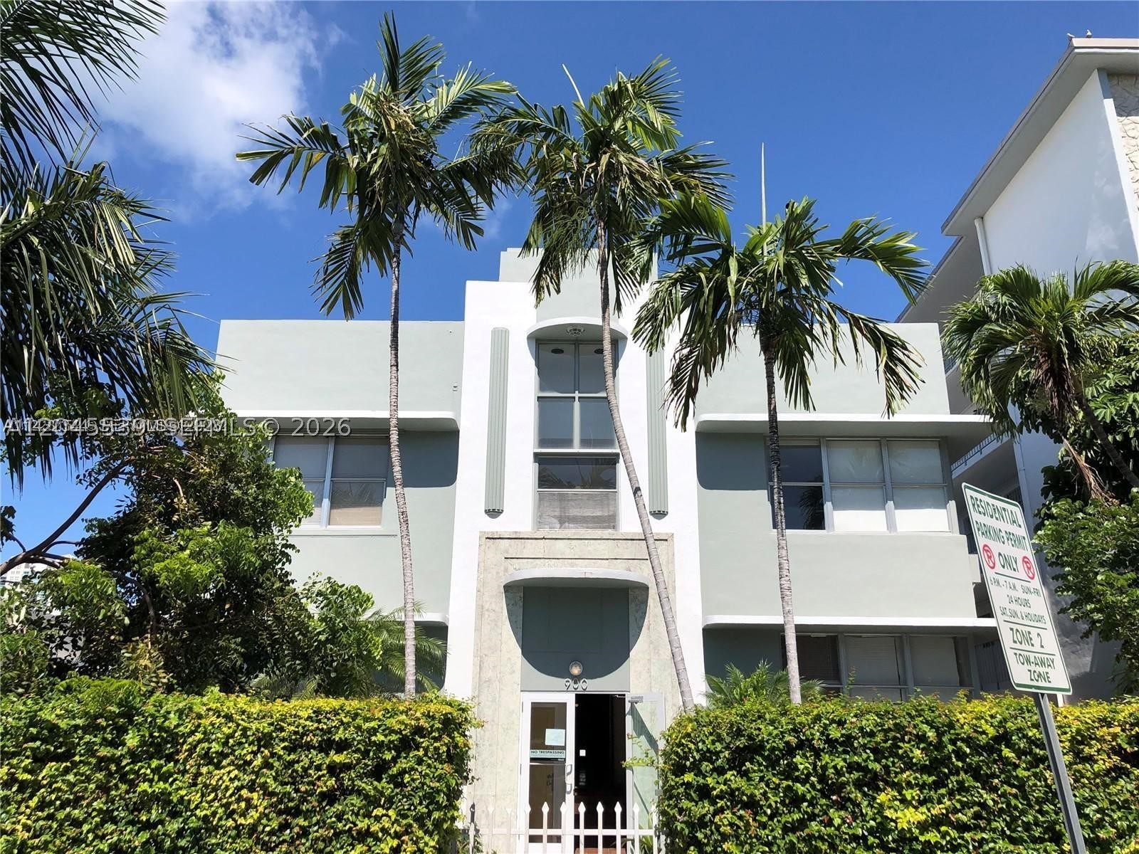 900 Jefferson Ave #9