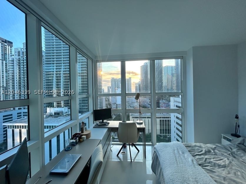 image The Plaza on Brickell West12