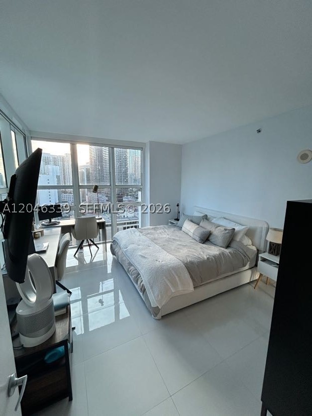 image The Plaza on Brickell West14