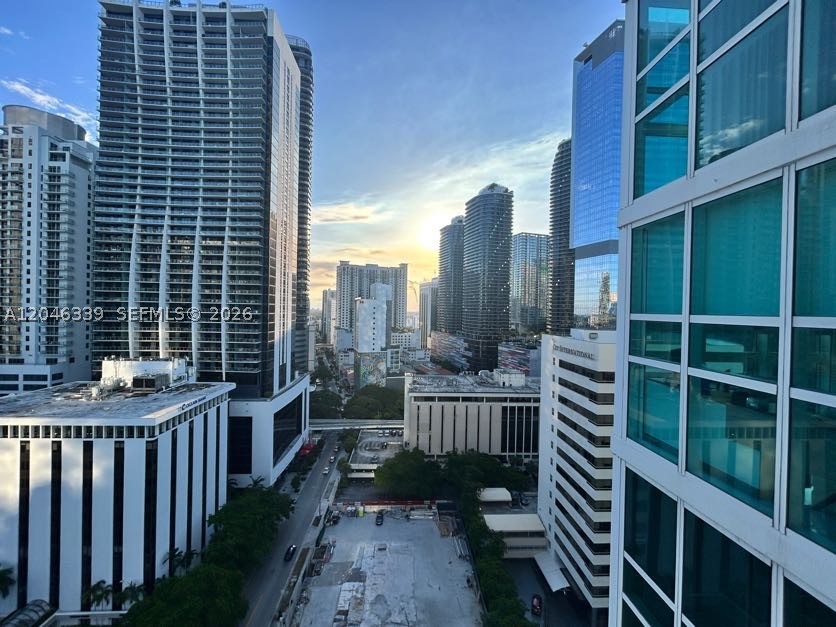 image The Plaza on Brickell West3