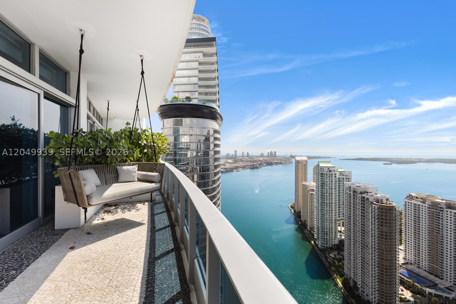 200 Biscayne Blvd Way #PH-5404 Miami, FL 33131
