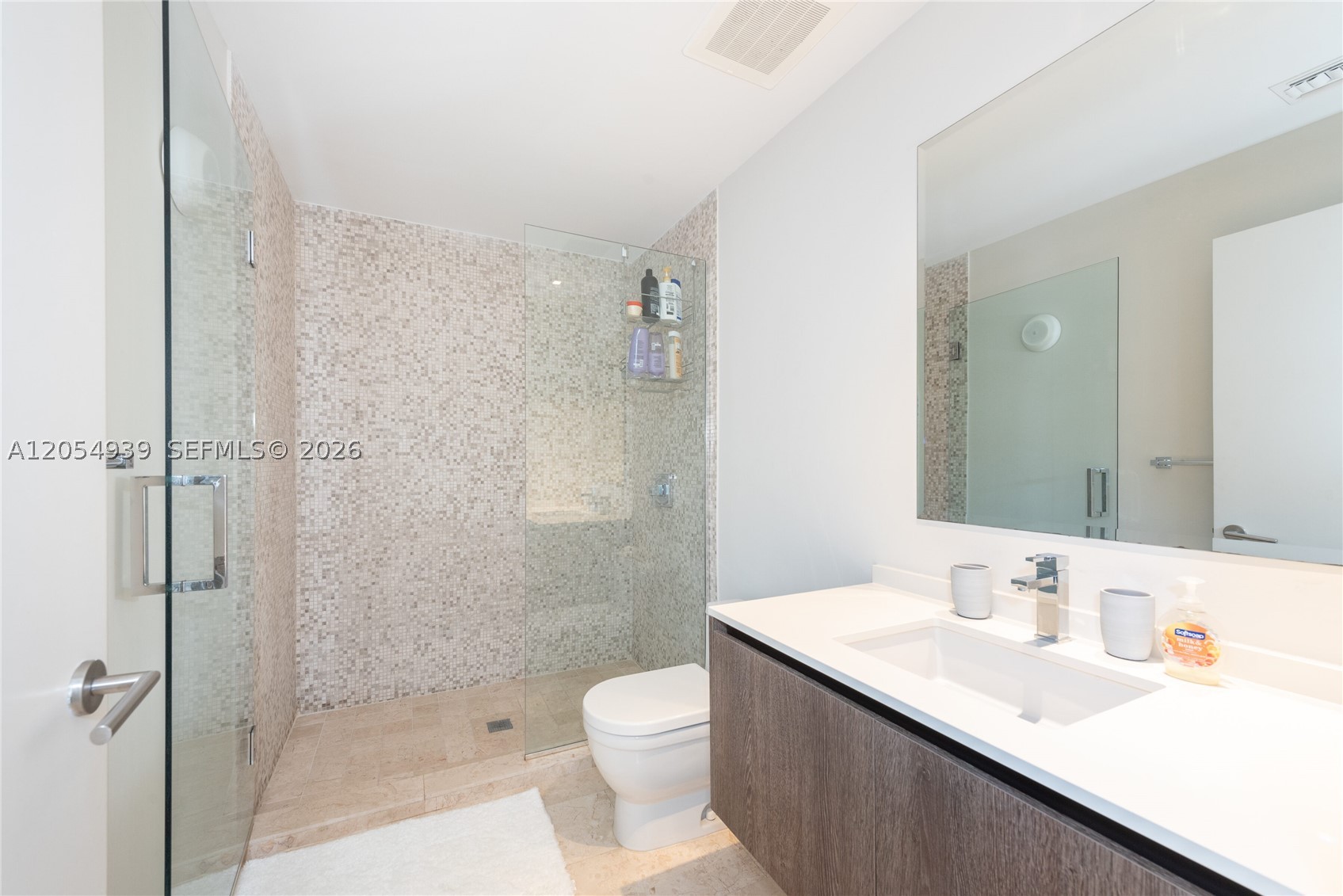 88 SW 7th St #3005 Miami, FL 33130