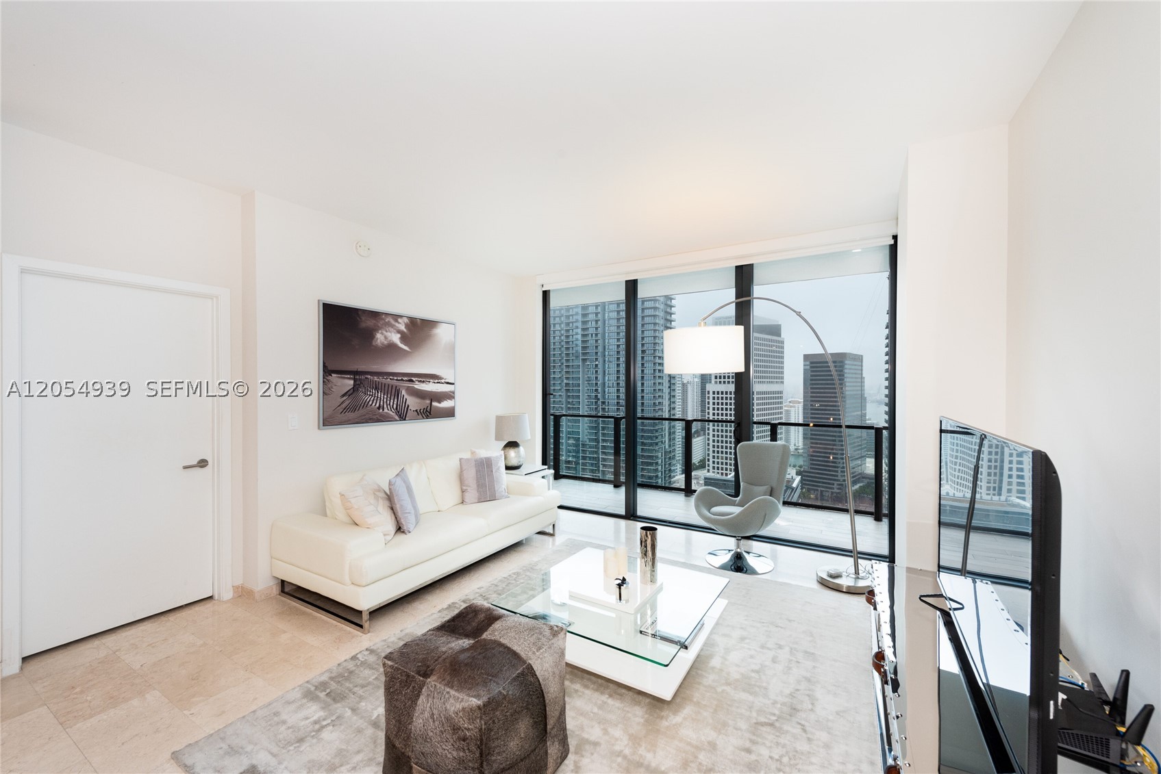 88 SW 7th St #3005 Miami, FL 33130