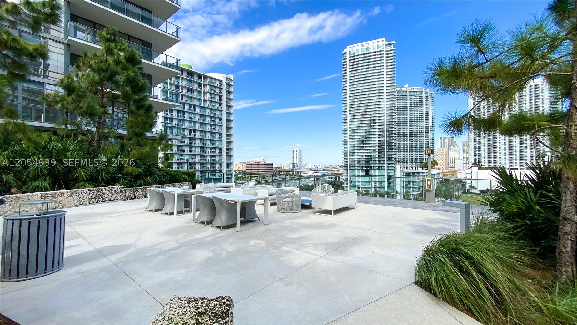 88 SW 7th St #3005 Miami, FL 33130