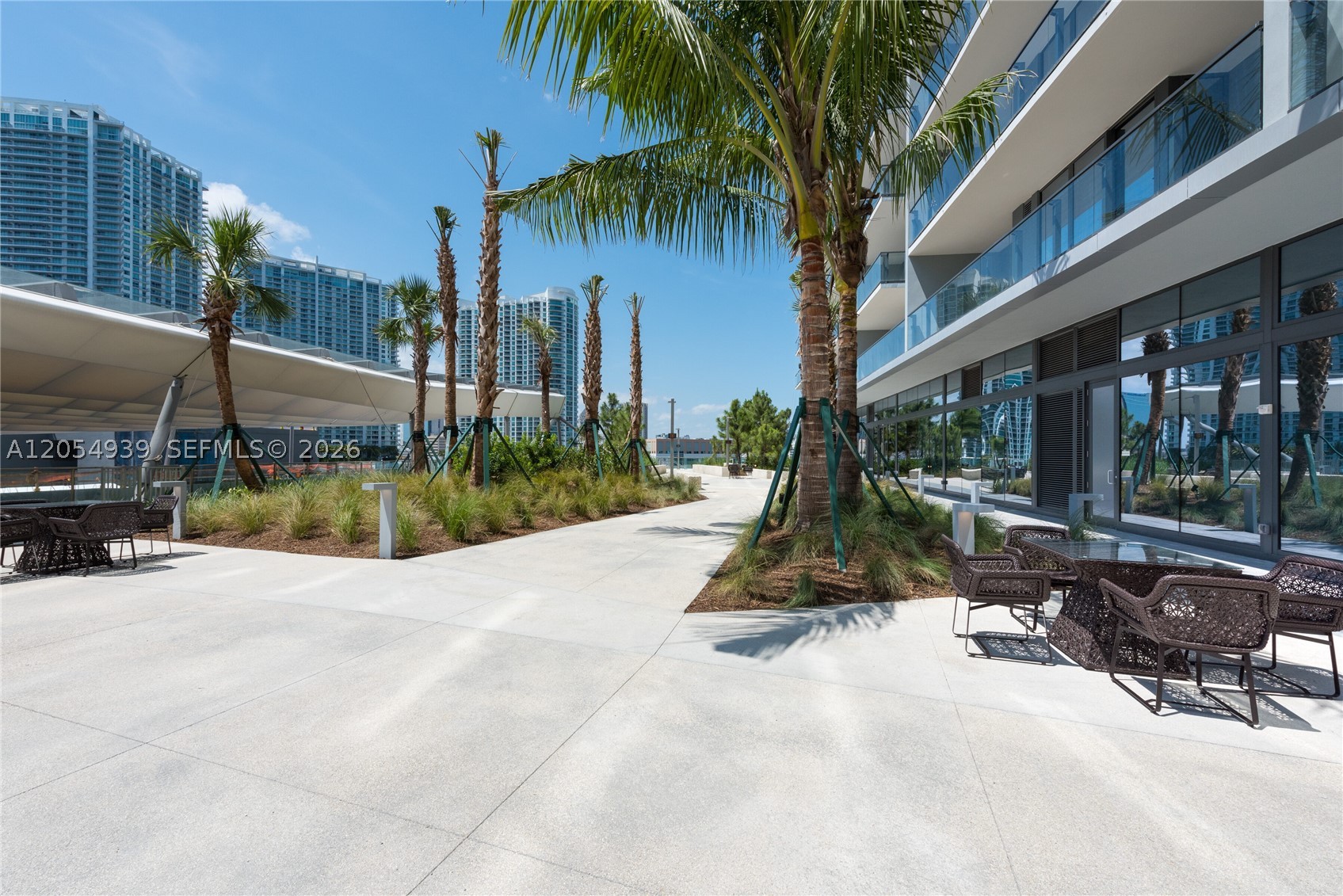 88 SW 7th St #3005 Miami, FL 33130