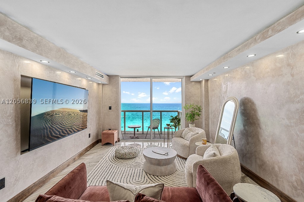 2457 Collins Ave #1603 Miami Beach, FL 33140